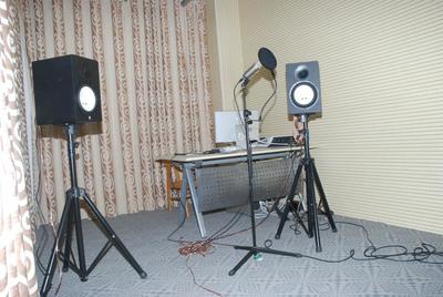 走进声音的殿堂——专业录音棚及其制作流程简介